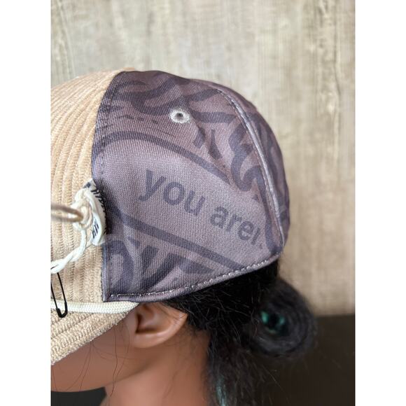 NWT in Bag, Mens Hyde Park Corduroy Trucker Hat (blk sand) - Picture 8 of 8